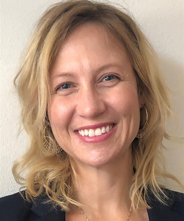 Lynnea Barry